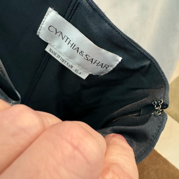 Cynthia & Sahar Criss Cross Open Back Stretch Satin Mermaid Evergreen Size XL - Picture 8 of 11